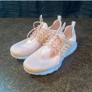 Nike Air Presto - Peach/Pink Size 9
